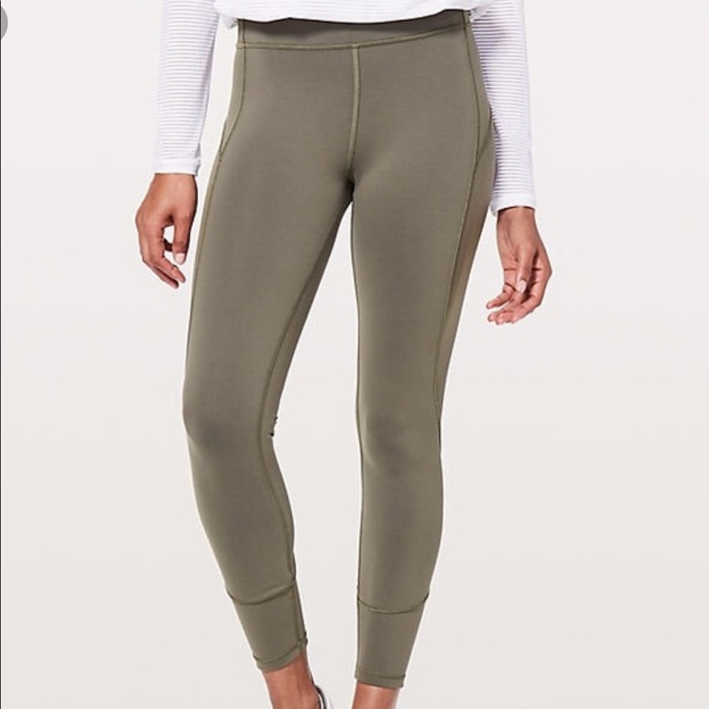 In the movement tight 25”